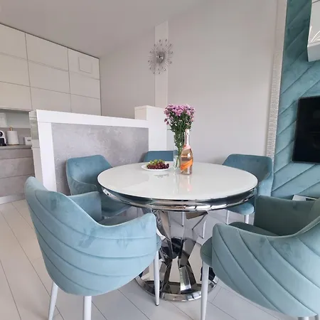 Apartamento Altoria Apartament White&green *