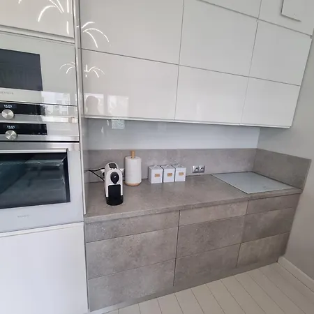 Altoria Apartament White&green *